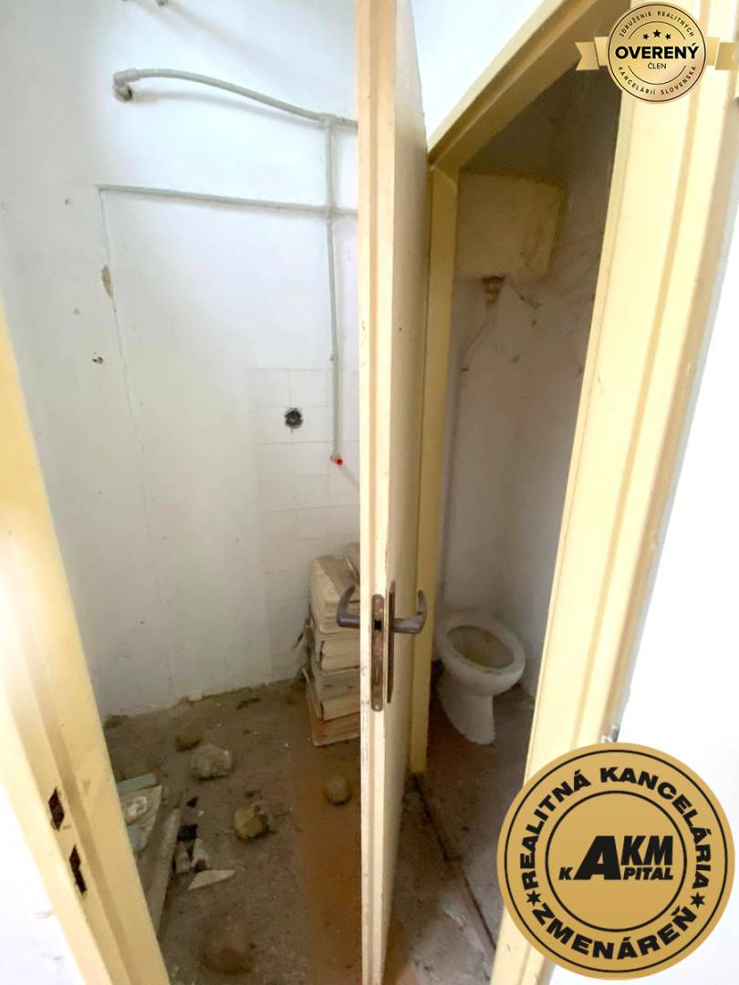 Sale Building, Building, Záhonok, Zvolen, Slovakia