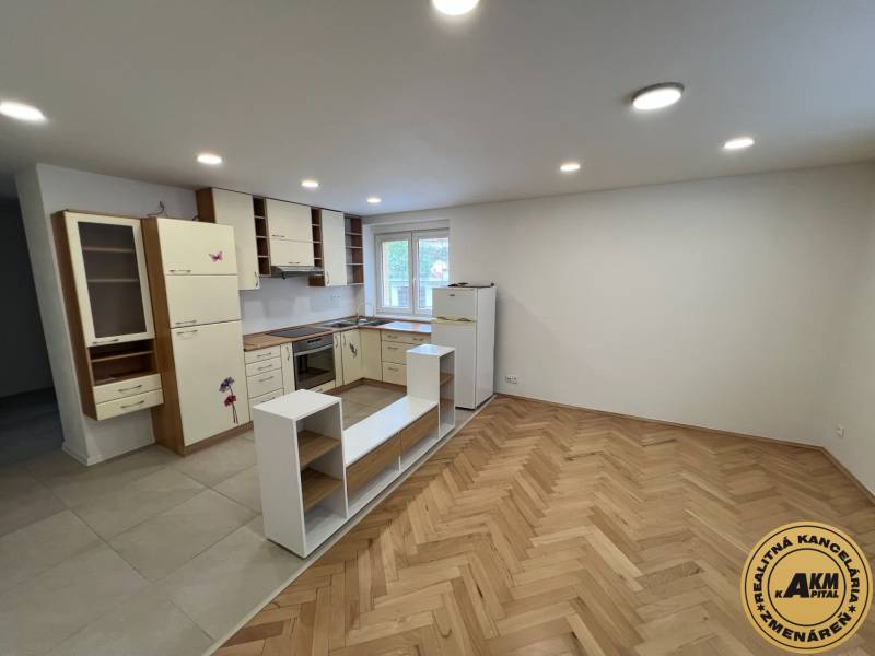 Rent Two bedroom apartment, Two bedroom apartment, J. Kráľa, Zvolen, S