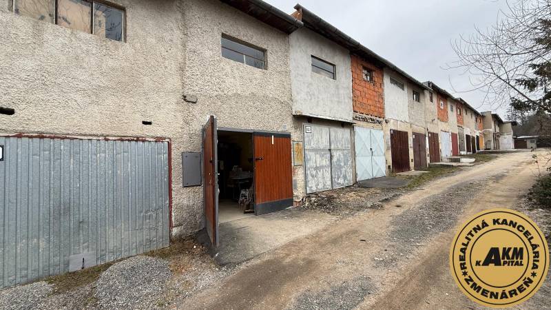 Sale Garage, Garage, Prachatická, Zvolen, Slovakia